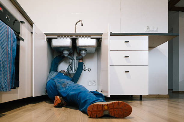 Professional Leak Detection technician working in Diboll, TX